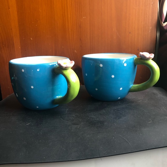 Matching mugs - Picture 2 of 9
